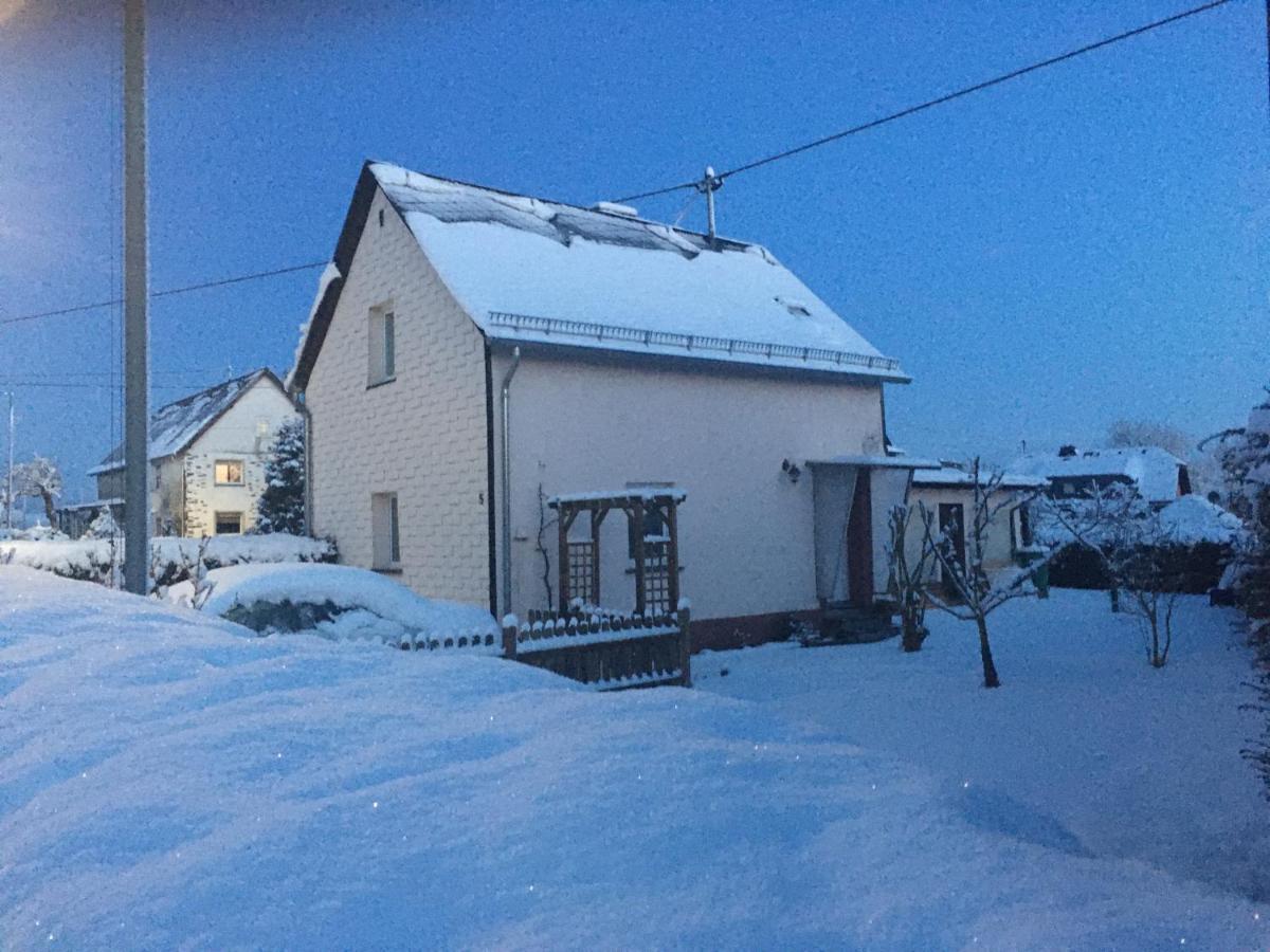 Ferienhaus Goebel'S Gute Stube Wirfus Екстериор снимка