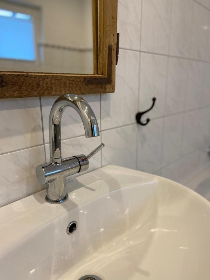 Ferienhaus Goebel'S Gute Stube Wirfus Екстериор снимка